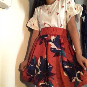 💌; beautiful vivid burnt orange skirt w/ flowers